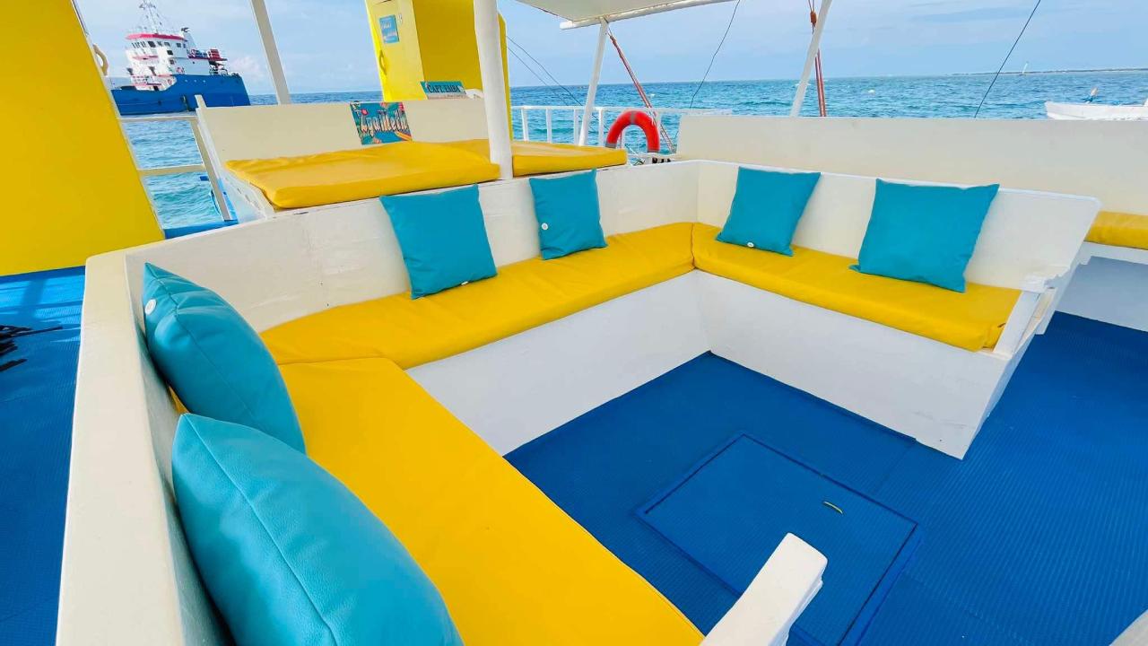 Luau-Boat-03